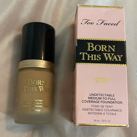 Too faced foundation - Picture 3 of 4